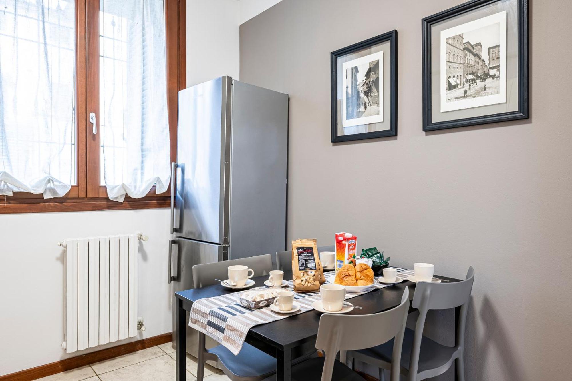 "Once Upon A Time" Cherubini Palace Thematic Apartments Free Parking Firenze Kültér fotó