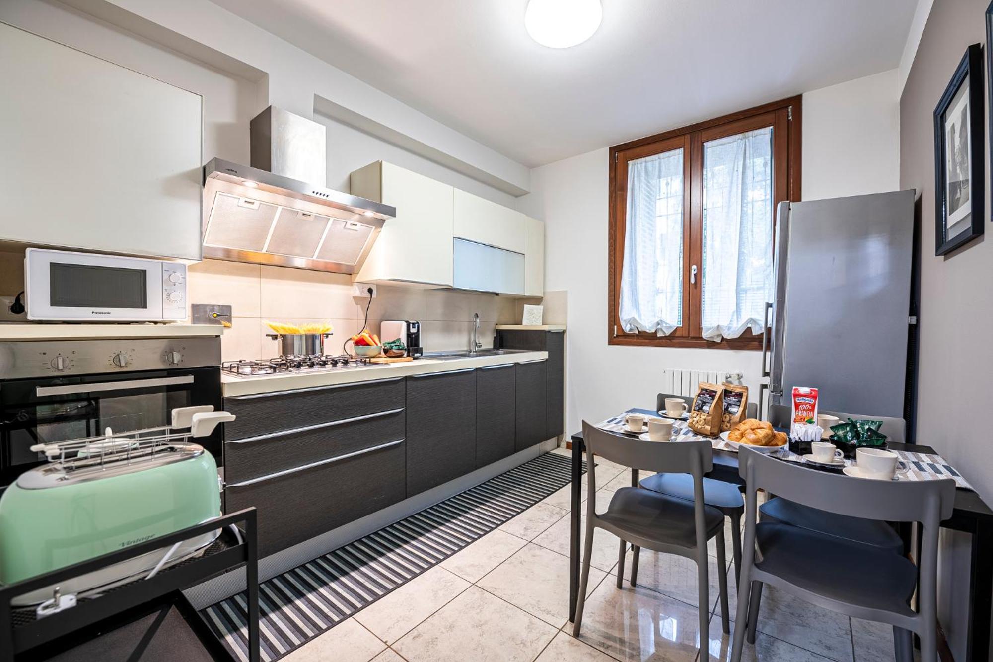 "Once Upon A Time" Cherubini Palace Thematic Apartments Free Parking Firenze Kültér fotó