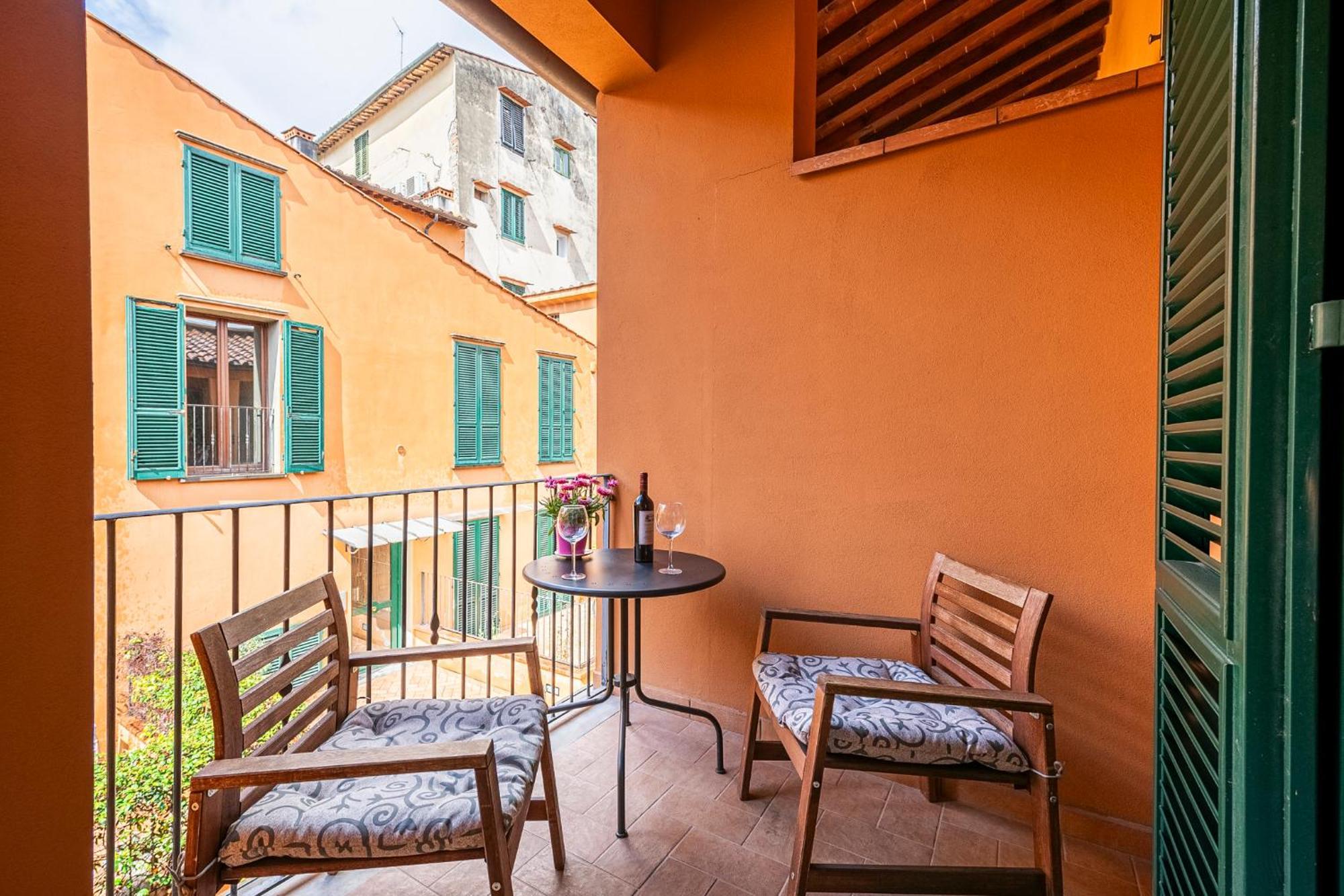 "Once Upon A Time" Cherubini Palace Thematic Apartments Free Parking Firenze Kültér fotó